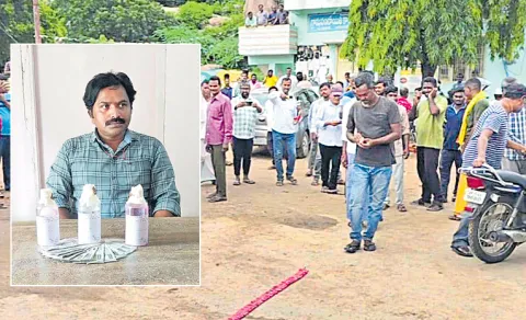 Panchayat Secretaries caught by acb officials in karimnagar