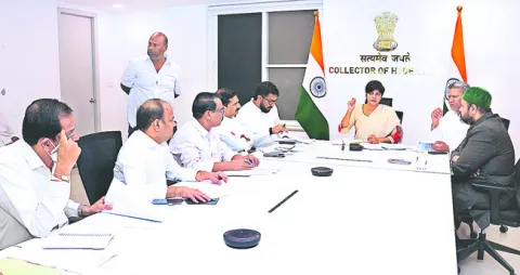 వారంలోగా డిఫెన్స్‌ భూములపై నివేదిక 