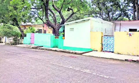 కదలరు