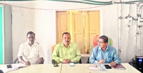 పోలింగ్‌ కేంద్రాల్లో సౌకర్యాలు కల్పించాలి 
