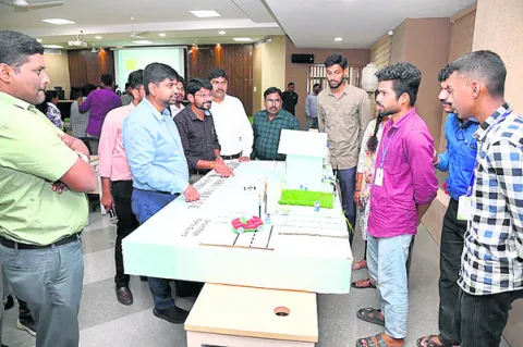 రోడ్డు ప్రమాదాల నివారణ అందరి బాధ్యత