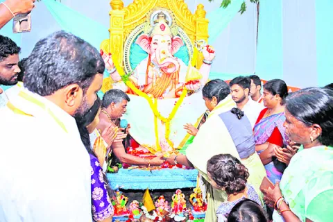 కాకతీయ వైభవం ఉట్టిపడేలా అభివృద్ధి