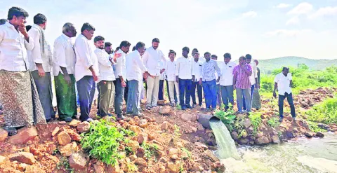 గంగమ్మ కుంట చెరువు పరిశీలన