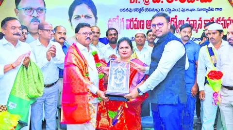 పథకాల అమలులో ఉద్యోగుల బాధ్యత కీలకం