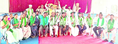 ఆదివాసీ దినోత్సవానికి తరలిరావాలి 