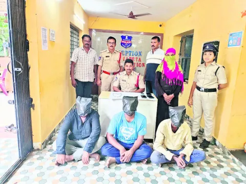బాలుడ