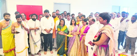 పరిశ్రమల ఏర్పాటుకు ప్రభుత్వం కృషి 