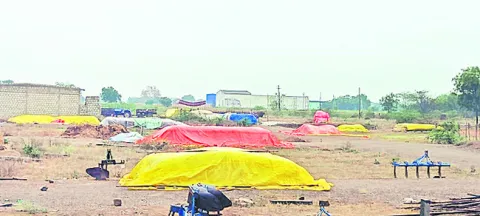 కేంద్రం నిర్వహణ ఎన్ని రోజులు.. 
