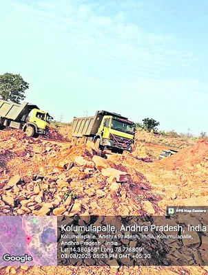 చెలరేగిపోతున్న గ్రావెల్‌ మాఫియా