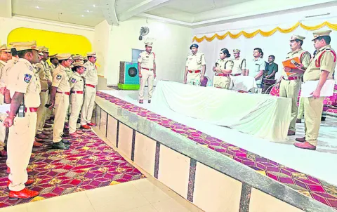 బందోబస్తుపై ఎస్పీ సమీక్ష
