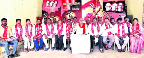 ప్రజలకు ఇచ్చిన హామీలు నెరవేర్చాలి