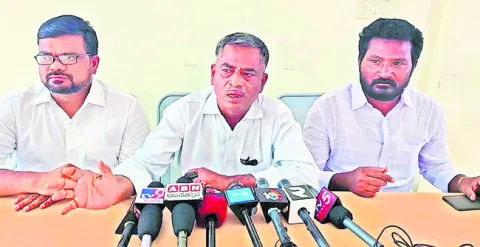 భయానక వాతావరణం సృష్టిస్తున్న టీడీపీ నాయకులు