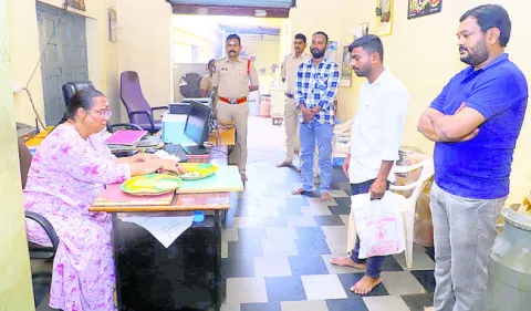 నాణ్యత ప్రమాణాలు  పాటించాలి
