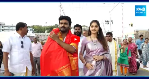 Hero Kiran Abbavaram And Wife Rahasya Gorak Visited Tirumala 1