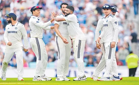 India vs England: England need 35 runs and India require four wickets10