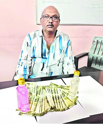 డ్రెయినేజీ కార్యాలయంపై ఏసీబీ దాడి 