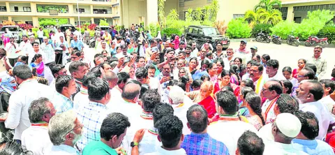 అర్హులందరికీ ఇందిరమ్మ ఇళ్లు ఇవ్వండి