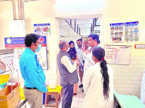 ఆస్పత్రుల్లో మందుల కొరత లేదు