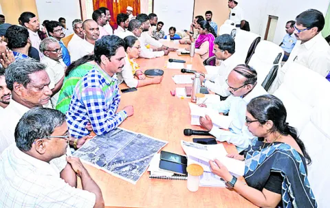 సానుకూలంగా పరిశీలించి పరిష్కరించండి 