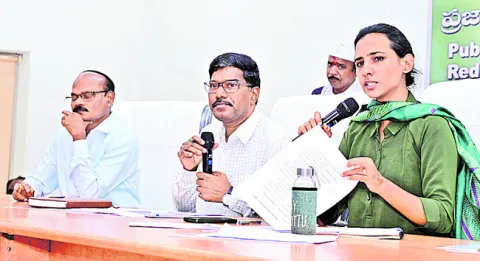  కృష్ణా ఇన్‌చార్జ్‌ కలెక్టర్‌ గీతాంజలిశర్మ 