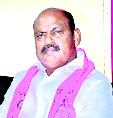 కాంగ్రెస్‌ పాదయాత్రలో బందోబస్తు ఎందుకు? 