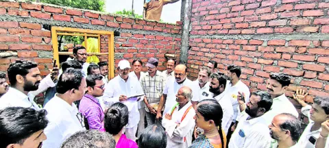 ఇడియట్‌ ముచ్చట్లు చెప్పకు..!