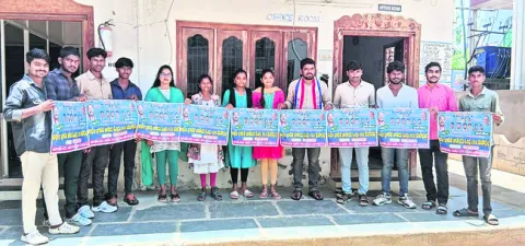 జనాభా ప్రాతిపదికన  రిజర్వేషన్లు ఇవ్వాలి
