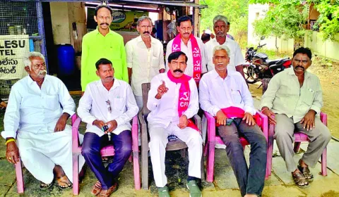 విద్యుత్‌ చార్జీలు తగ్గించాలి 