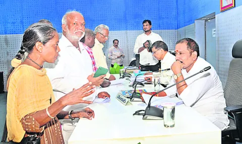 జీవీఎంసీ పీజీఆర్‌ఎస్‌లో ‘టౌన్‌ప్లానింగ్‌’పై ఫిర్యాదులు