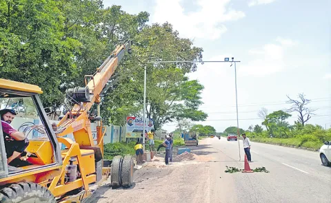 Telangana Govt working to monitor sand trucks through CCTV cameras