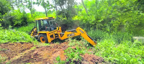 మడి తడపని మంజీరా
