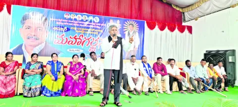 చేయూత పెన్షన్‌ పెంచాలి 