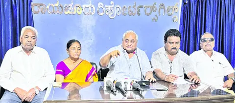 60 వేల ఉపాధ్యాయ పోస్టులు ఖాళీ
