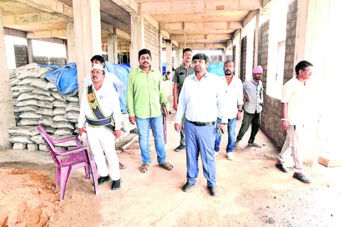 పనులు త్వరగా పూర్తిచేయాలి
