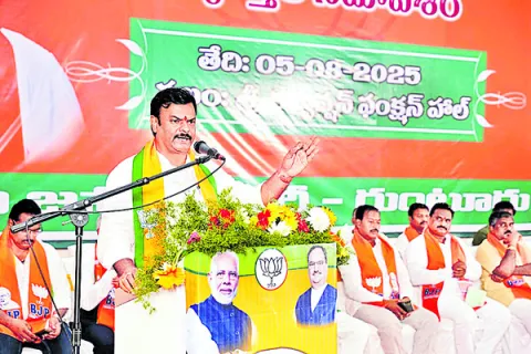 ఘర్‌ ఘర్‌ తిరంగాలో పాల్గొనండి 