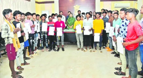 వెట్టిచాకిరీ నుంచి 40 మందికి విముక్తి 