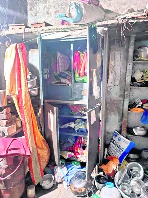 టీవీ రిపేర్‌ పేరుతో ఇంట్లో చోరీ