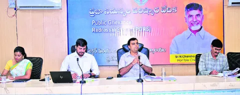 పంద్రాగస్టుకు పకడ్బందీ ఏర్పాట్లు చేయాలి 