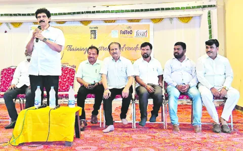 ఆహార విక్రయంలో ప్రమాణాలు పాటించాలి 