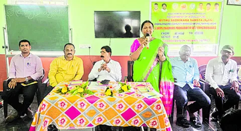 ప్రకృతి వ్యవసాయంలో భాగస్వామ్యం కావాలి 