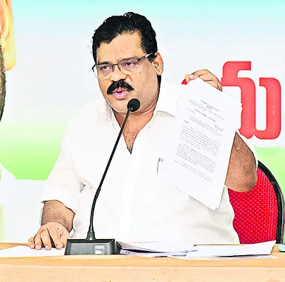 మూర్తియాదవ్‌ బ్లాక్‌ మెయిలర్‌