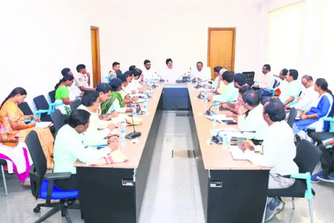 స్వాతంత్య్ర దినోత్సవ ఏర్పాట్లు పకడ్బందీగా చేపట్టాలి