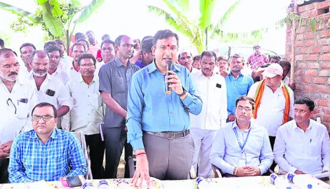 మహిళలు ఆర్థికాభివృద్ధి సాధించాలి