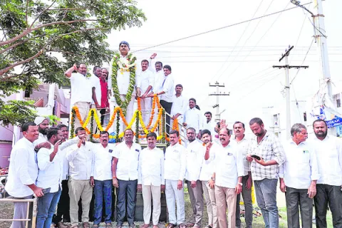 సోలిపేట జీవితం స్ఫూర్తిదాయకం 