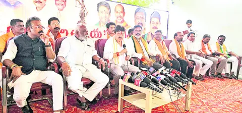 కాంగ్రెస్‌ ఢిల్లీ ధర్నా భూటకం