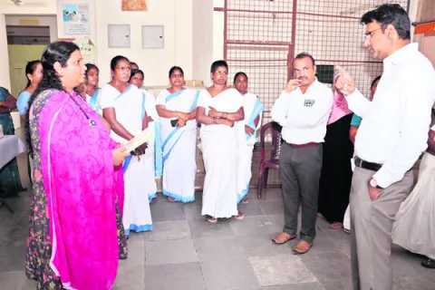 భూ సమస్యలు సత్వరం పరిష్కరించండి 