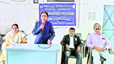 బాల్య వివాహాల  నిర్మూలనకు కృషి చేయాలి