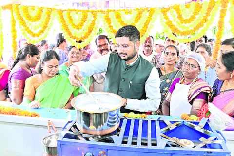 ‘ఇందిర మహిళా శక్తి’తో స్వయం ఉపాధి