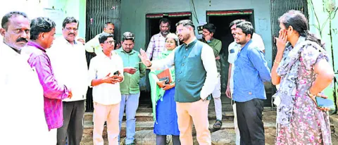 యూరియా కొరత సృష్టించొద్దు