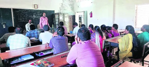 ఇంటర్‌ అడ్మిషన్లు పెంచాలి